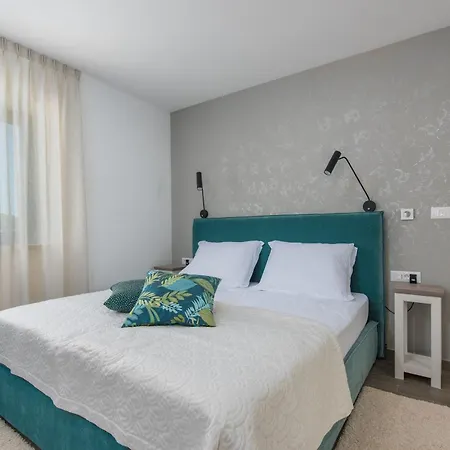Daniela Fuer 6 Personen Mit Salzwasserpool Holiday home